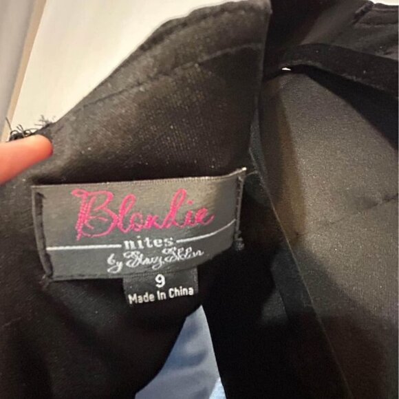 Long satin cut out halter ball gown. Size 9/10. Excellent condition. Built in br - Picture 8 of 12